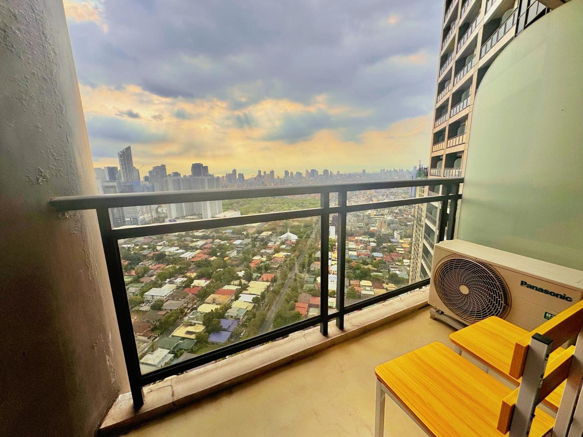 The Gramercy Residences New Sleek 1br Suite, 600mbps Wifi, Netflix & Free Amenities 5*