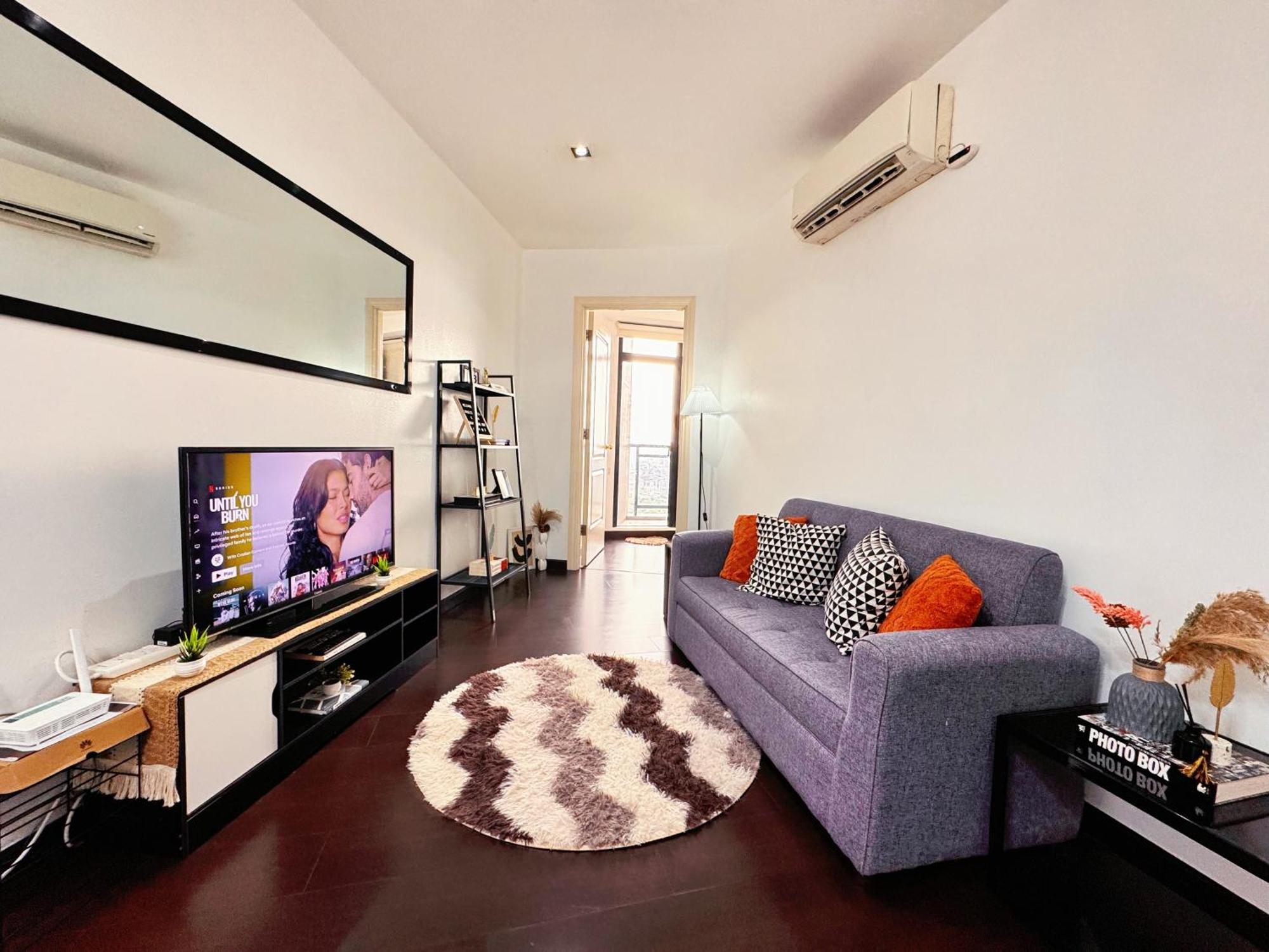 The Gramercy Residences New Sleek 1br Suite, 600mbps Wifi, Netflix & Free Amenities Hotel Manila