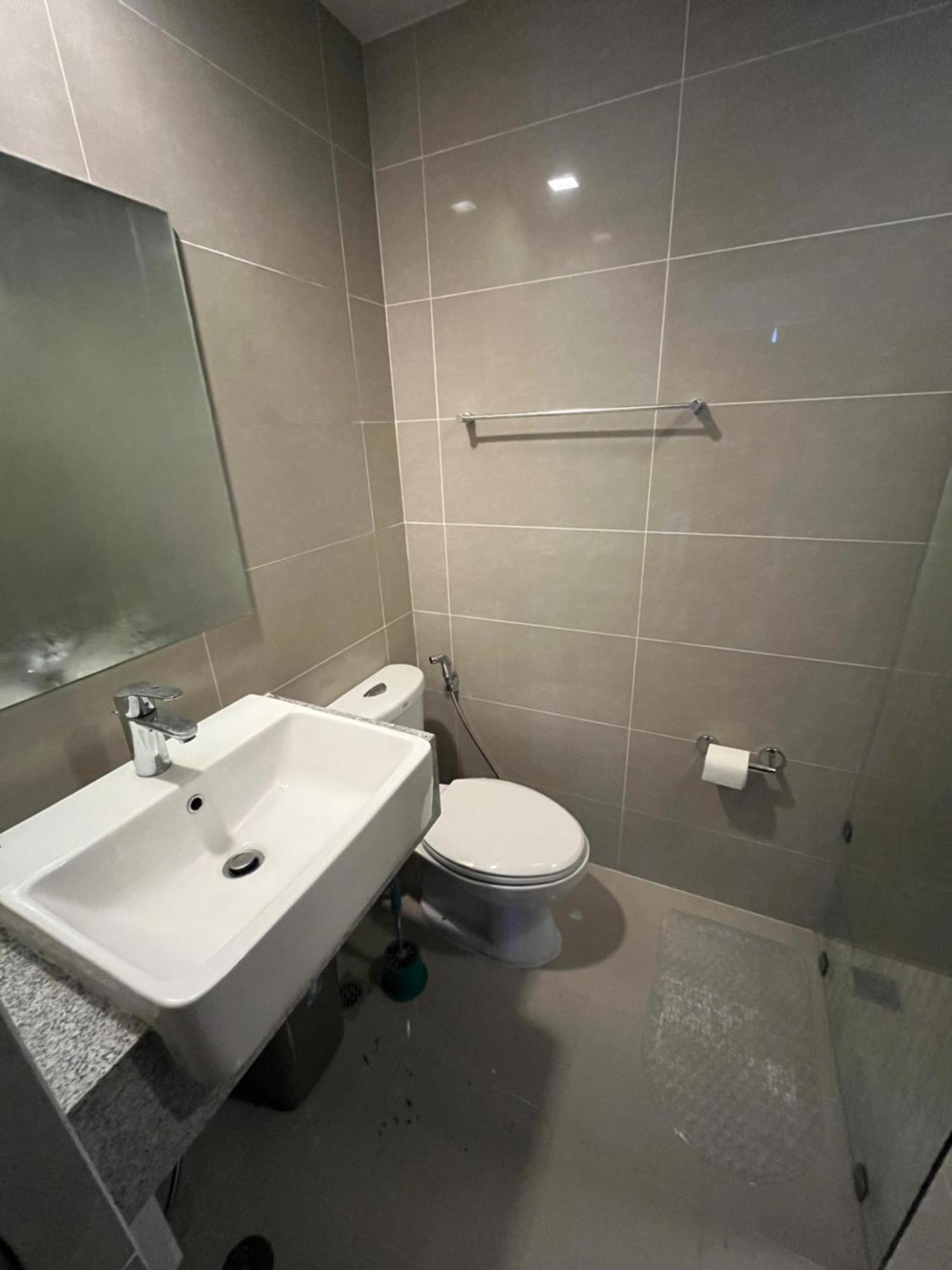 Uptown Parksuite 1 Bedroom Tower 2 Bgc Taguig *
