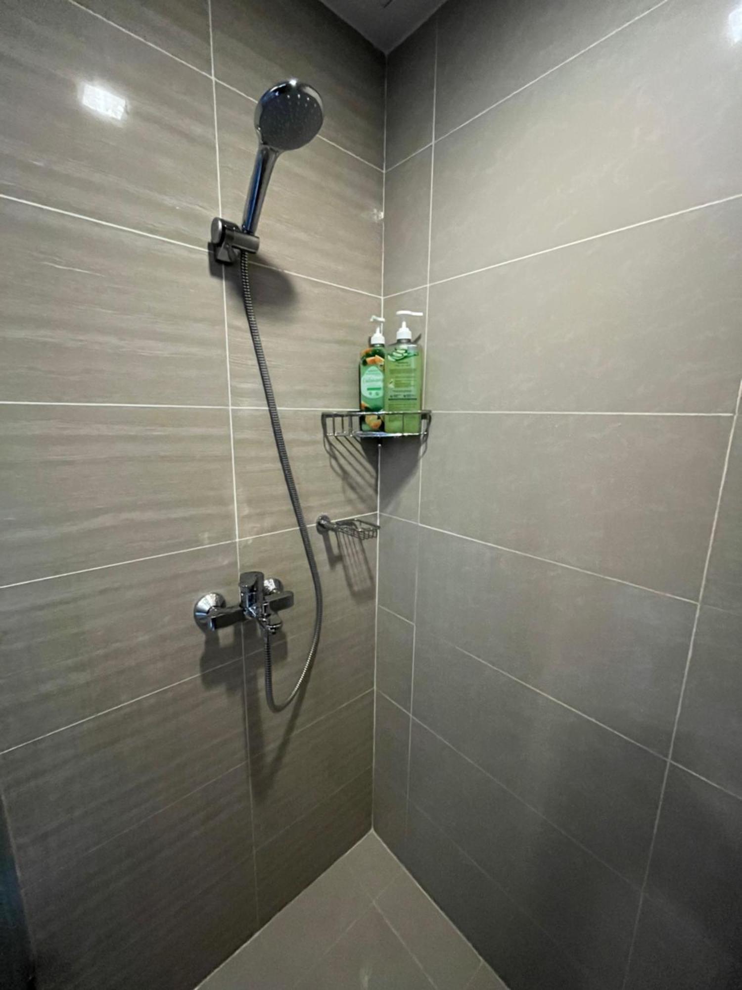 Uptown Parksuite 1 Bedroom Tower 2 Bgc Taguig * Manila