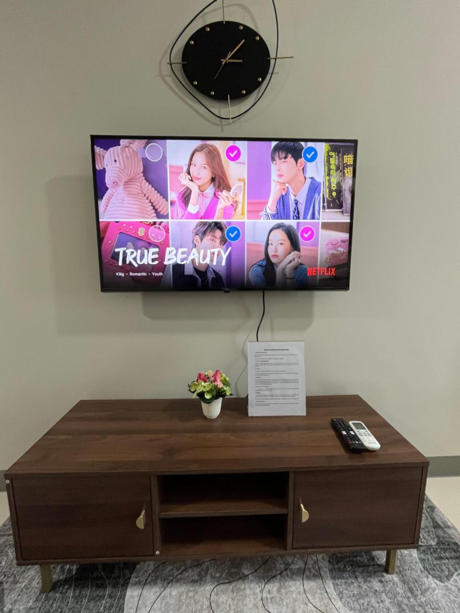 Uptown Parksuite 1 Bedroom Tower 2 Bgc Taguig Aparthotel