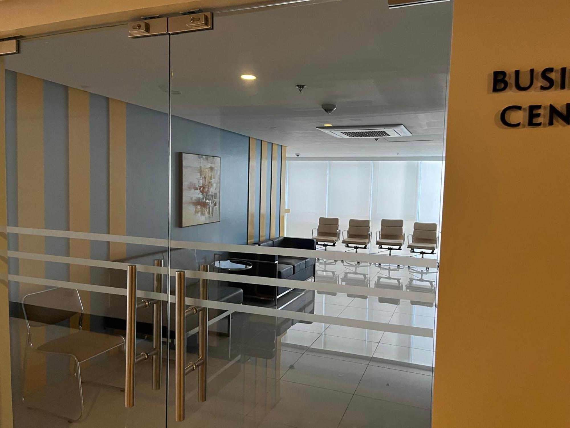 Aparthotel Uptown Parksuite 1 Bedroom Tower 2 Bgc Taguig *