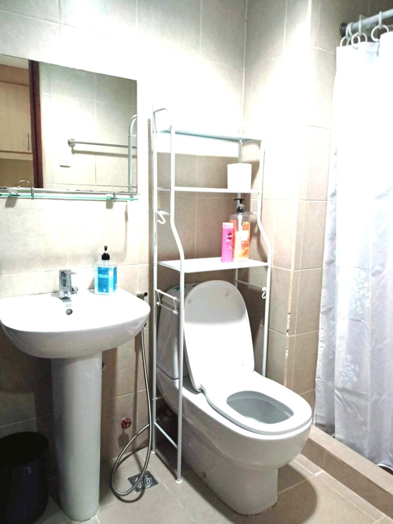 Aparthotel Mosaic Tower Makati City