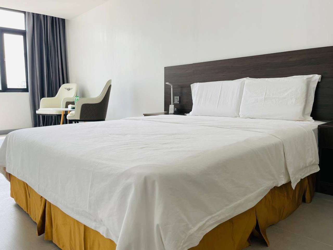 Guangdon Business Hotel-near Mall Of Asia, Smx & World Trade Center 3* Manila