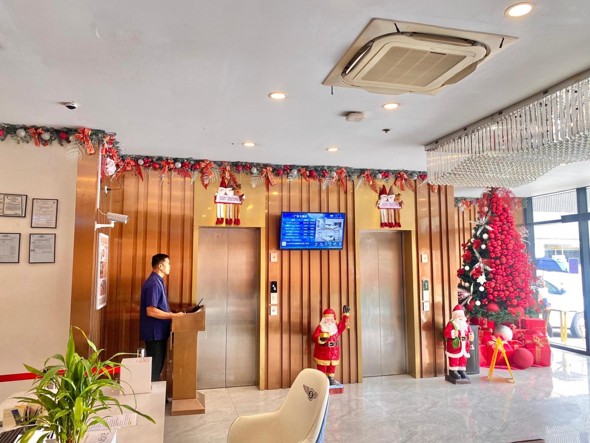 Guangdon Business Hotel-near Mall Of Asia, Smx & World Trade Center 3* Manila