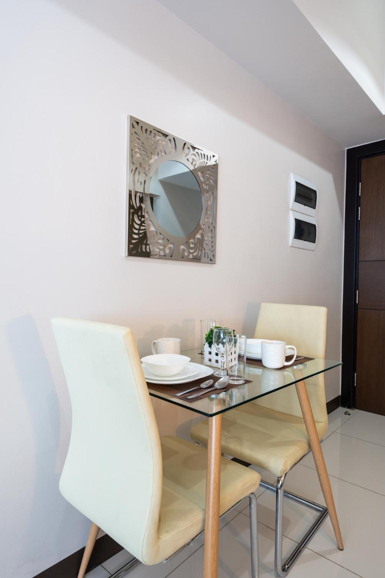 Great Value In Uptown Parksuites Bgc 1br,washer,netflix * Manila