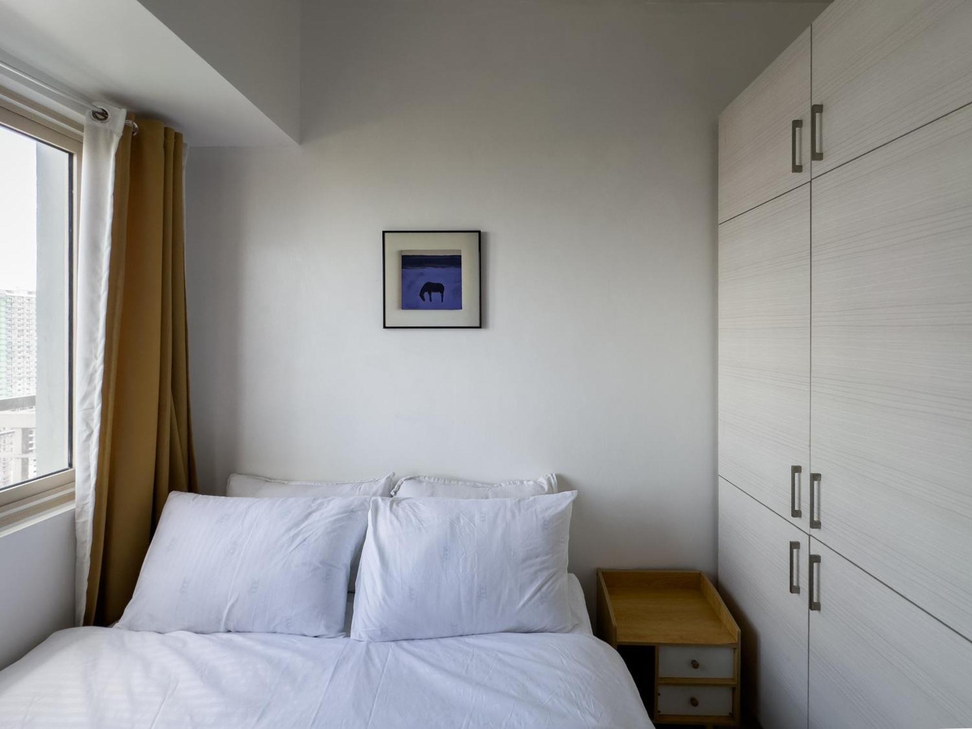 Gemstonebr In Smdc Coast Residences Apartment Manila