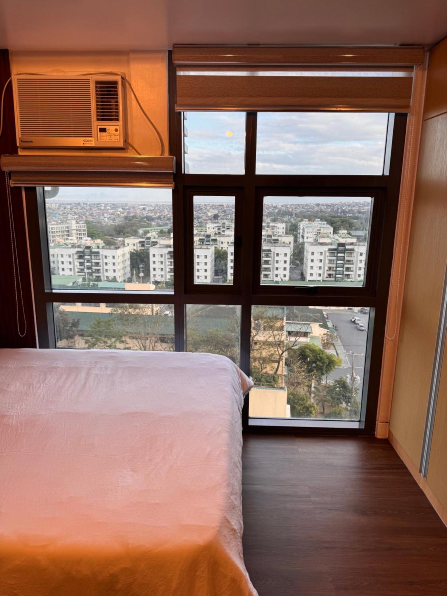 In Mckinley Hill Taguig Apartment *