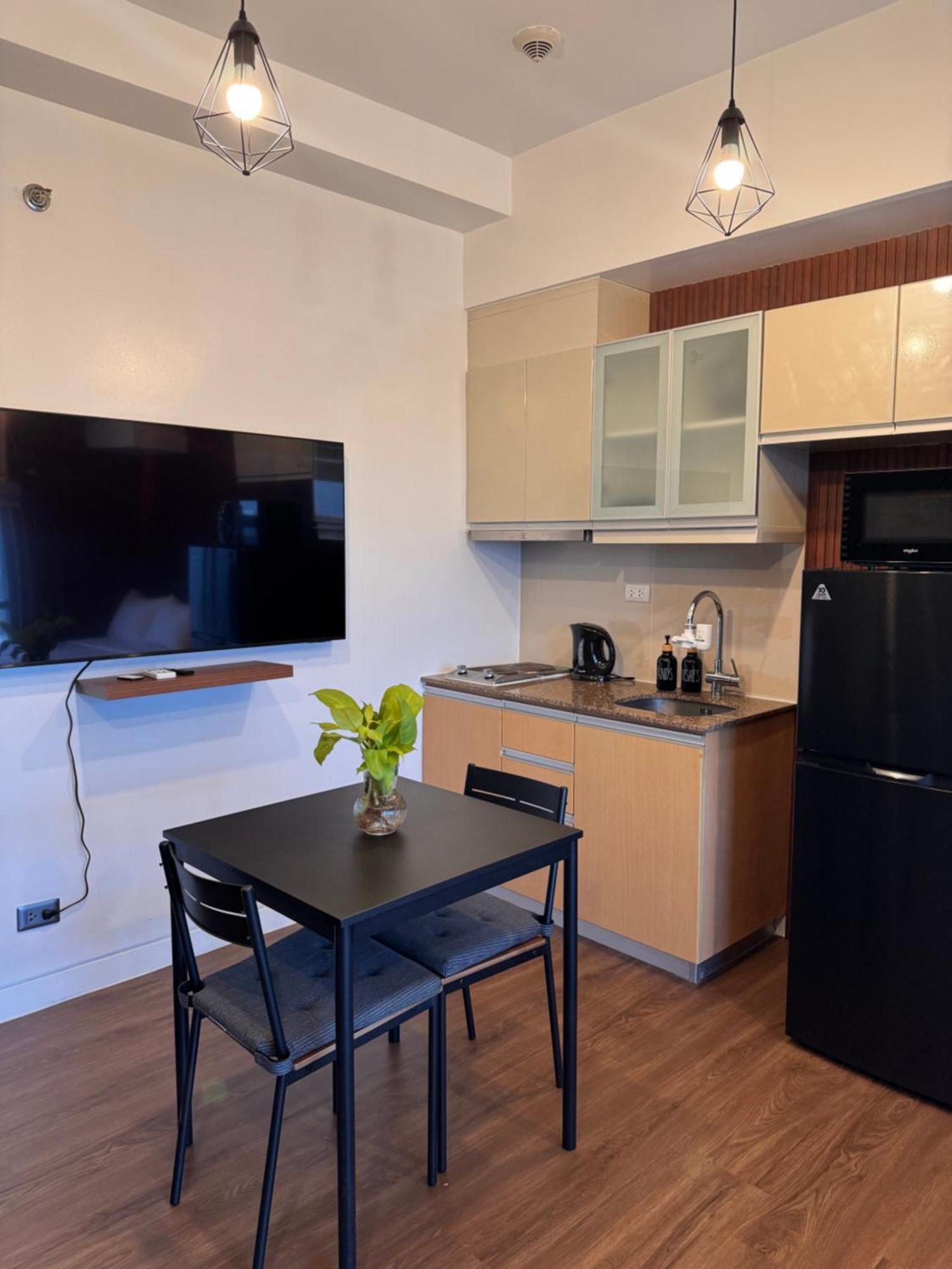 Apartment In Mckinley Hill Taguig Manila