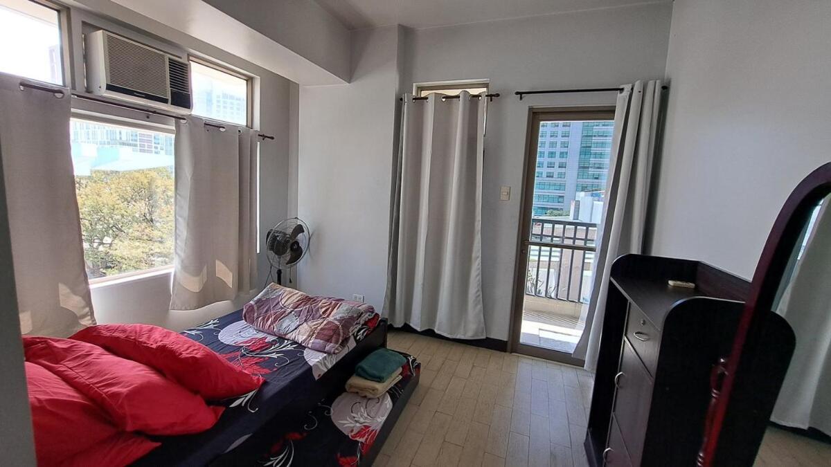 Comfy 1br For 2 In Araneta Center Cubao Qc Apartment
