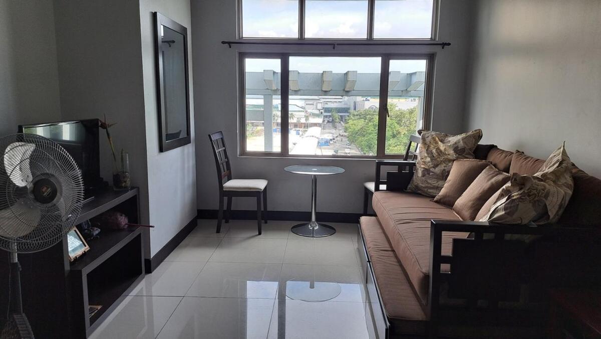 Apartment Comfy 1br For 2 In Araneta Center Cubao Qc *