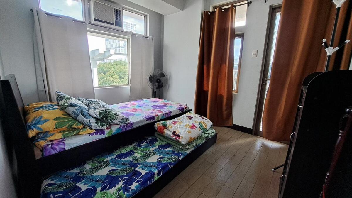 Comfy 1br For 2 In Araneta Center Cubao Qc Manila