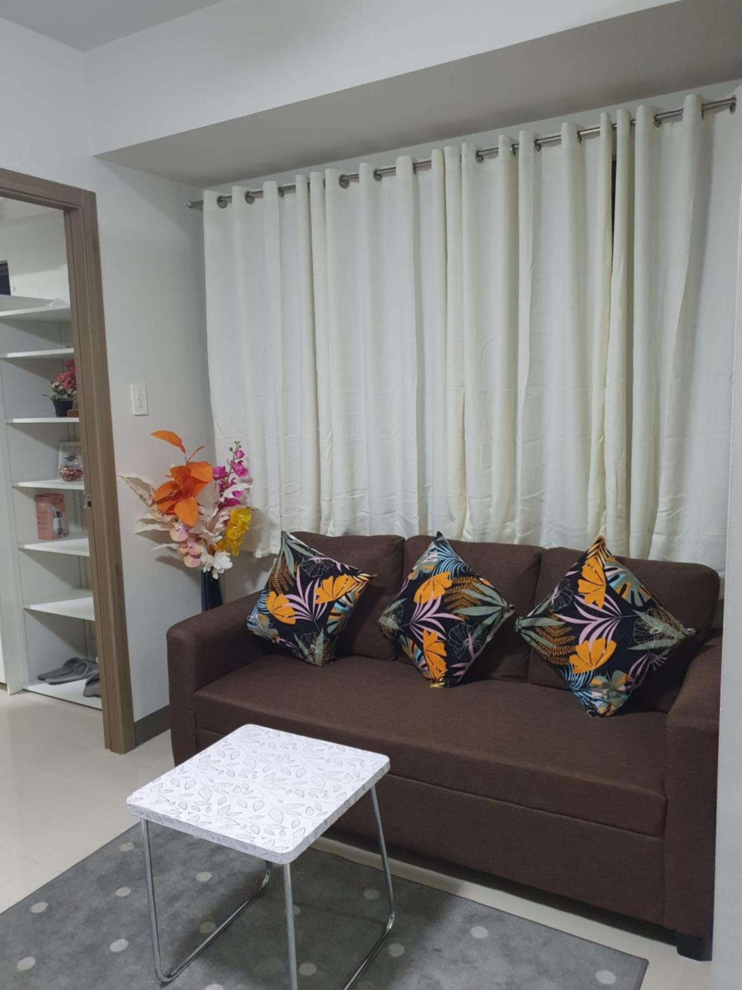 Aparthotel Divine's - S Residences 2br Unit, Bldg 1 Near Moa Manila