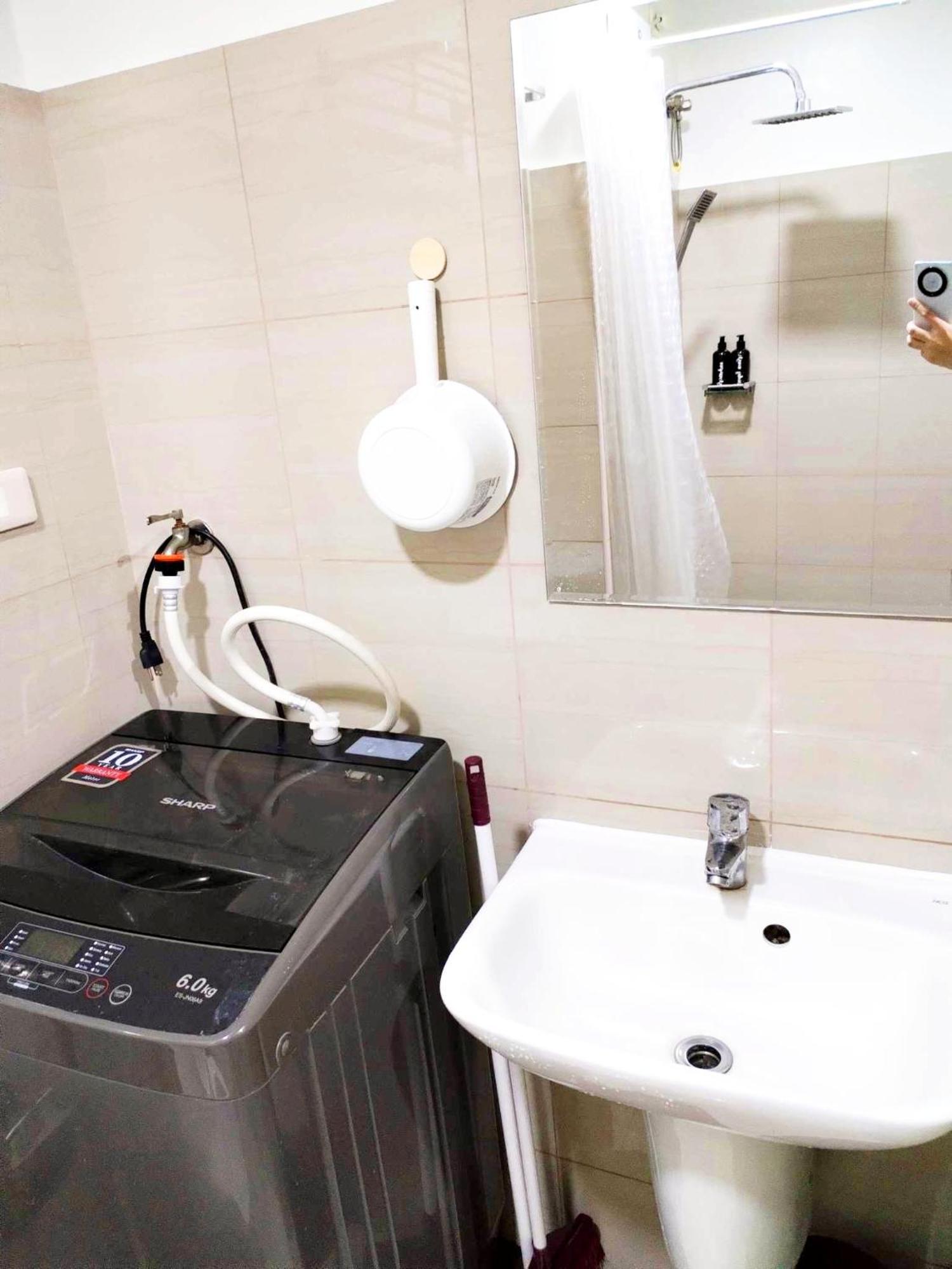 Cozy And Affordable Near Moa And Airport With Wifi 069 *