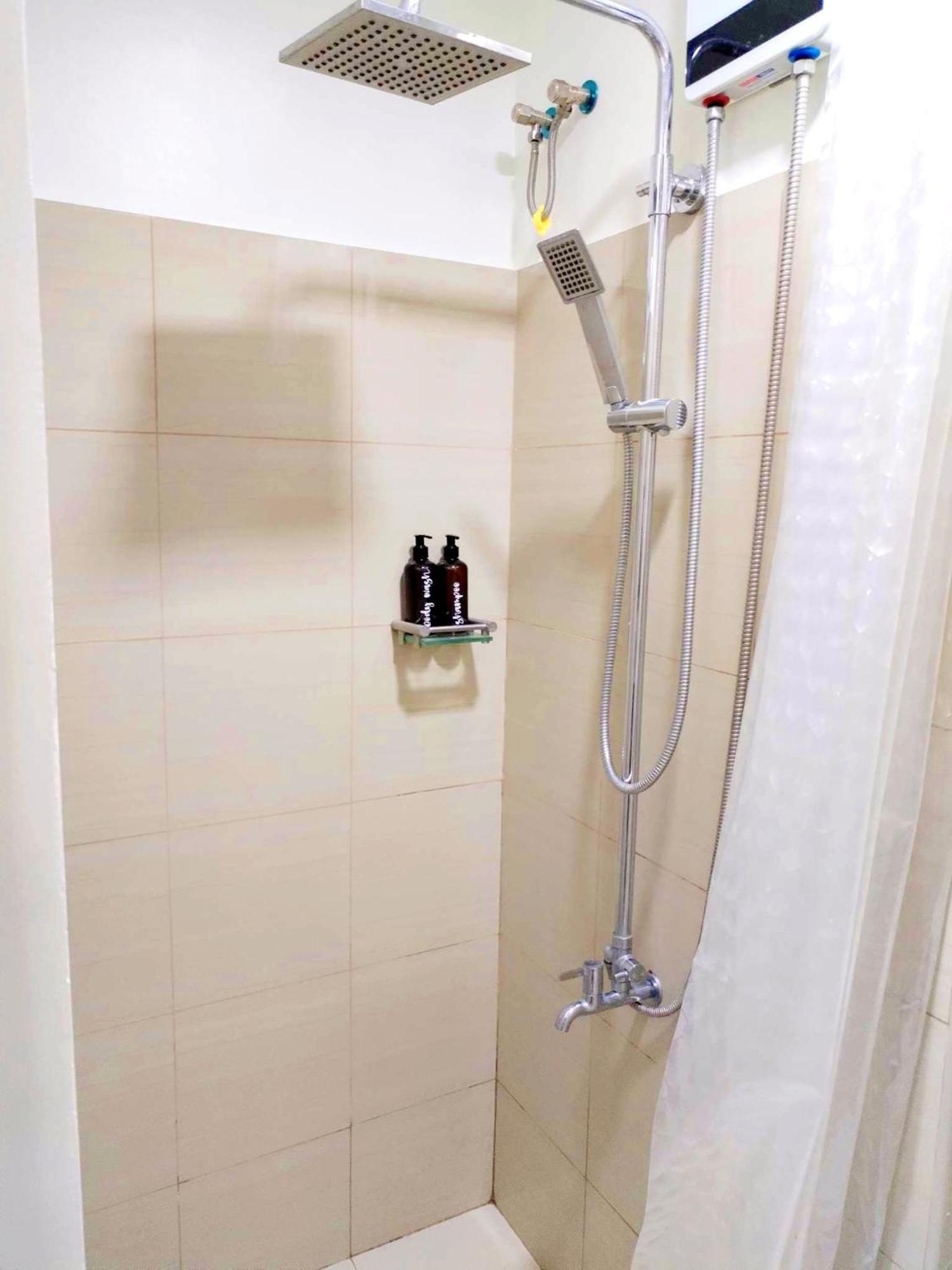 Cozy And Affordable Near Moa And Airport With Wifi 069 Manila