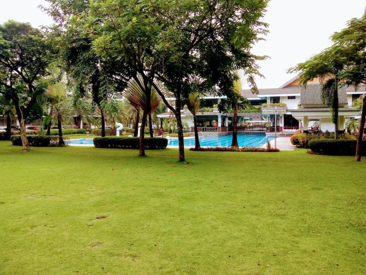 Millionaire Tropical Paradise Penthouse Royal Palm Manila