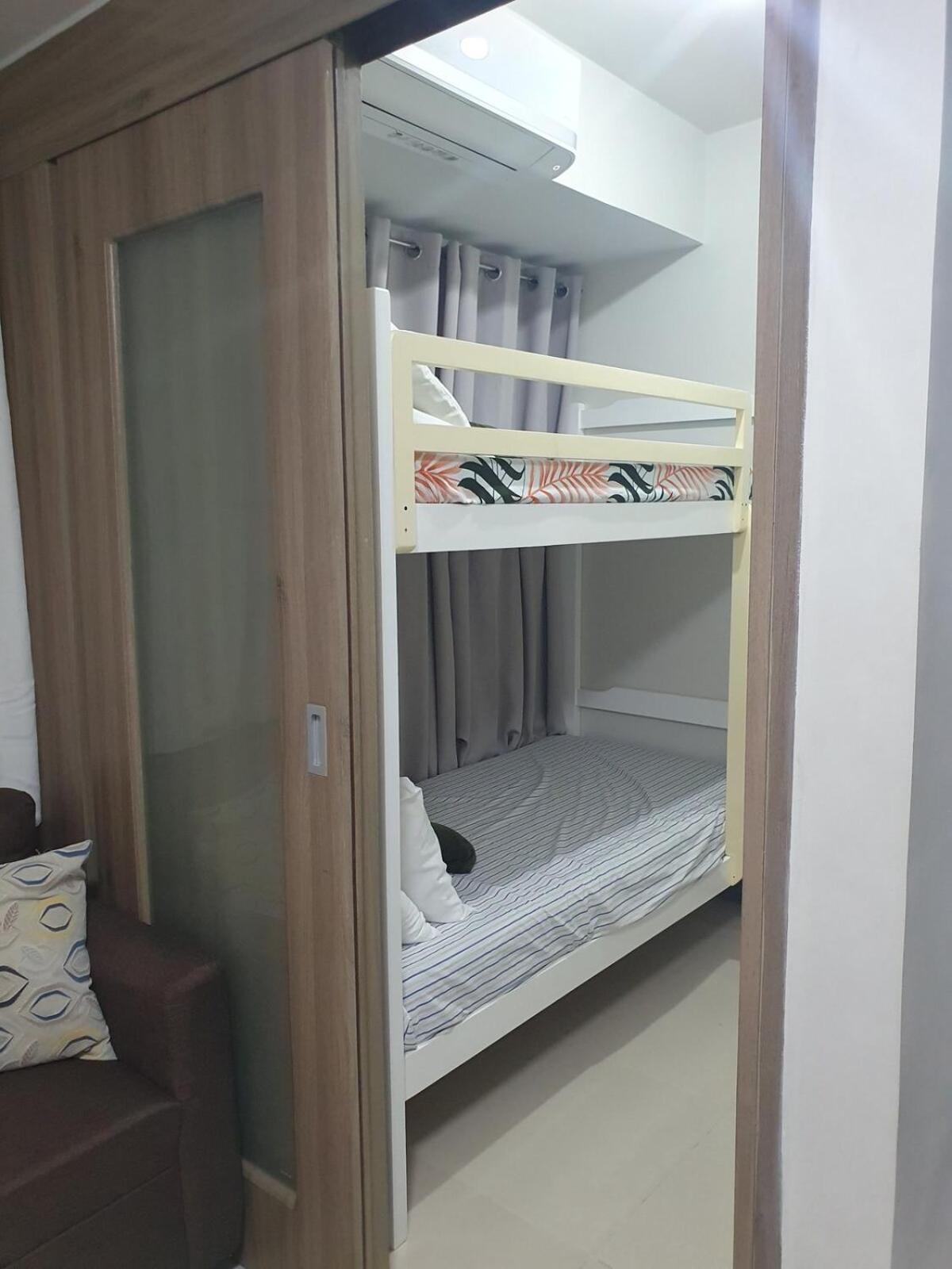 Divine's - S Residences 2br Unit, Bldg 1 Near Moa *