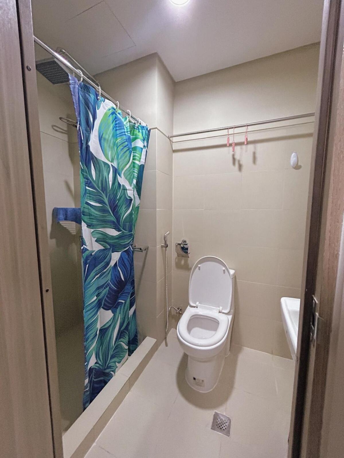 Aparthotel Divine's - S Residences 2br Unit, Bldg 1 Near Moa