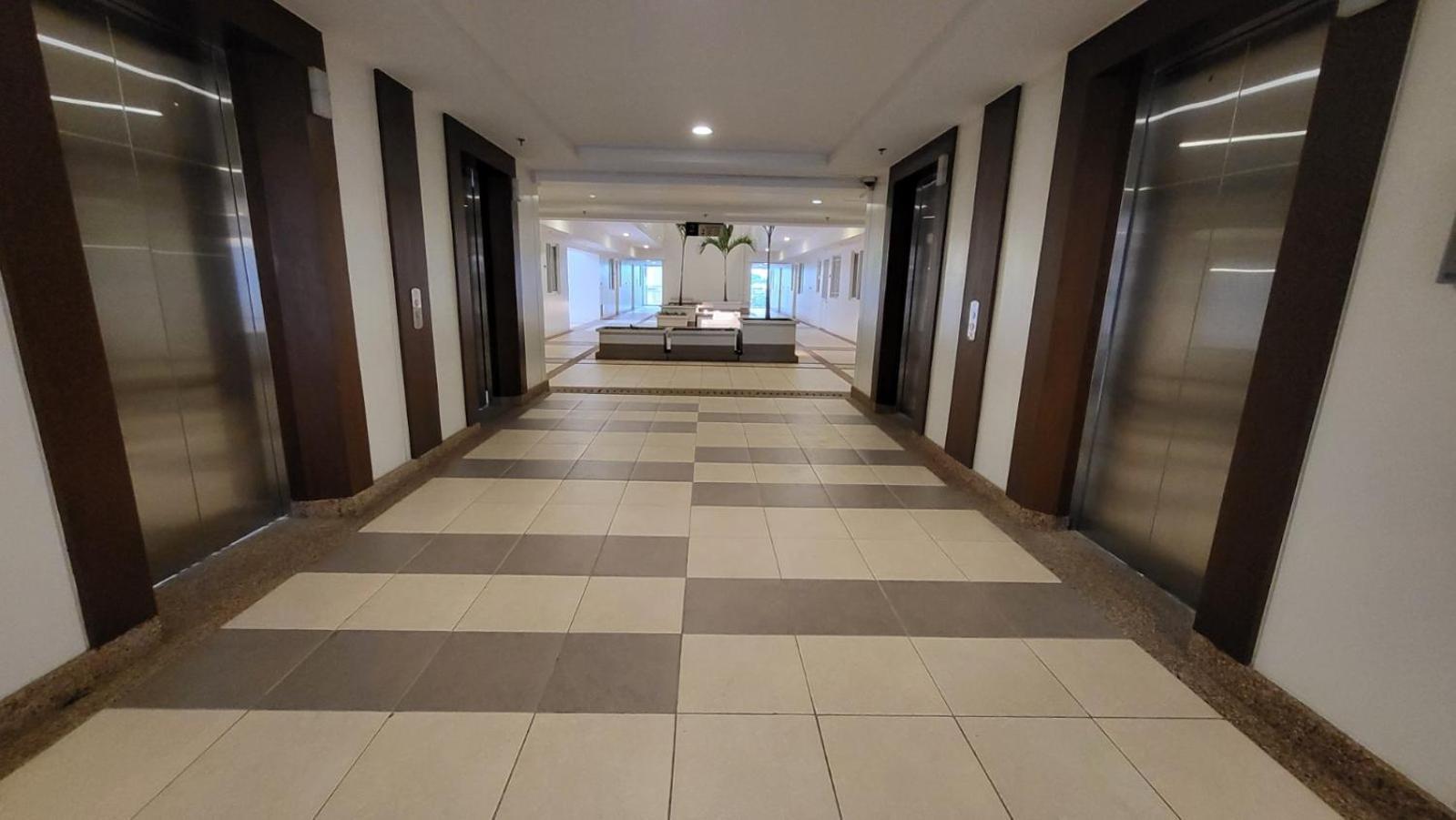 Aparthotel The Atherton- Spacious Modern Unit In Paranaque Near The Airport, Makati, Bgc And Highways Paranaque City