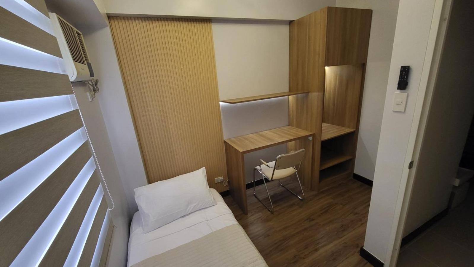 Aparthotel The Atherton- Spacious Modern Unit In Paranaque Near The Airport, Makati, Bgc And Highways