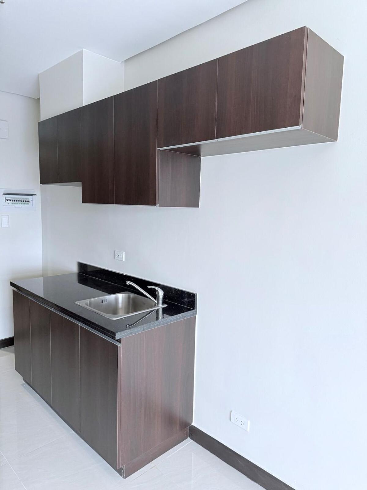 New Unit In Aurora Escalades Tower Cubao Quezon Apartment Manila