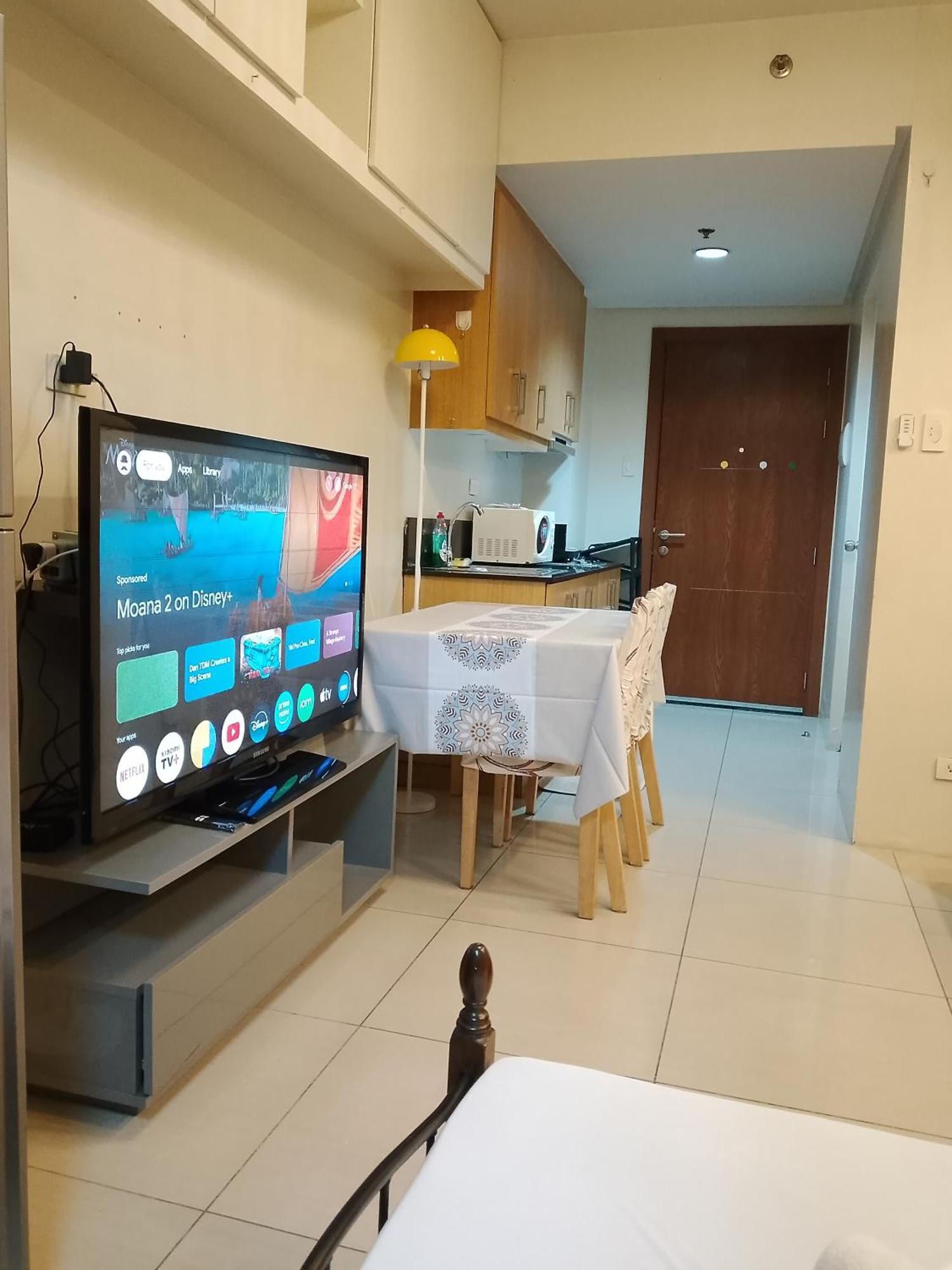 232d Pool View With Big Balcony * Manila
