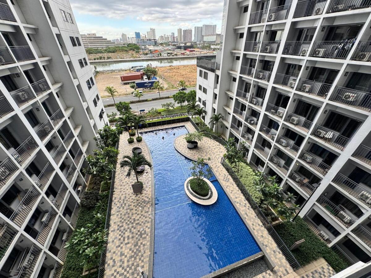 Apartment Shore 2 Residences Cozy 7106 Facing Pool Near Sm Mall Of By Prime *