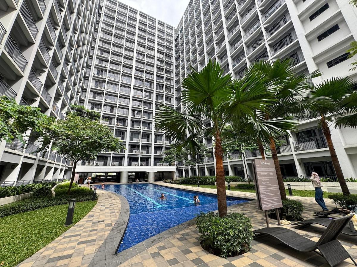 Shore 2 Residences Cozy 7106 Facing Pool Near Sm Mall Of By Prime Apartment