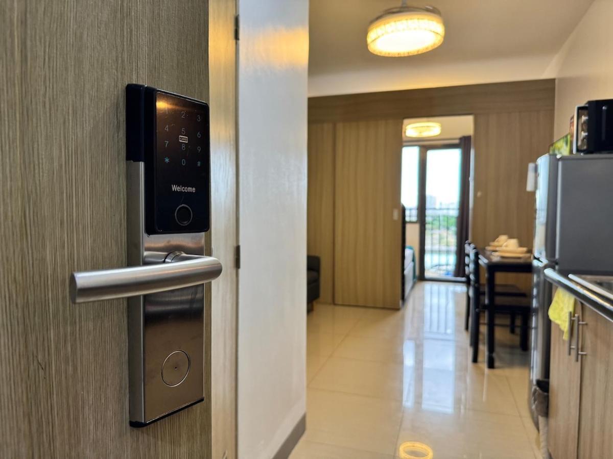 Apartment Shore 2 Residences Cozy 7106 Facing Pool Near Sm Mall Of By Prime *