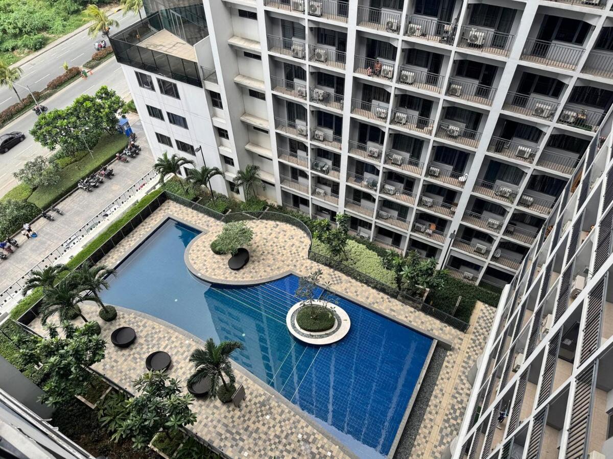 Shore 2 Residences Cozy 7106 Facing Pool Near Sm Mall Of By Prime Apartment