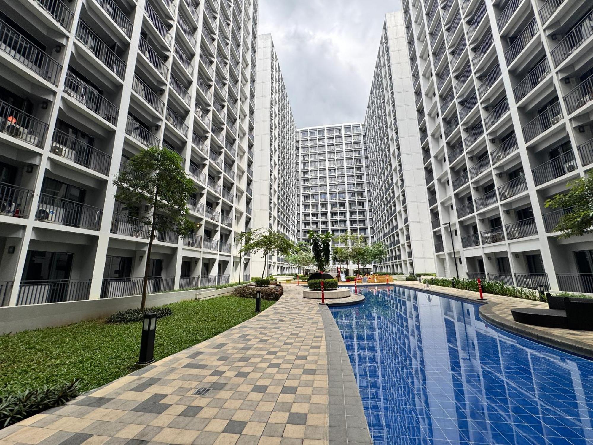 Apartment 14102 Shore 2 Residences Cozy 1br With Balcony By Prime Manila