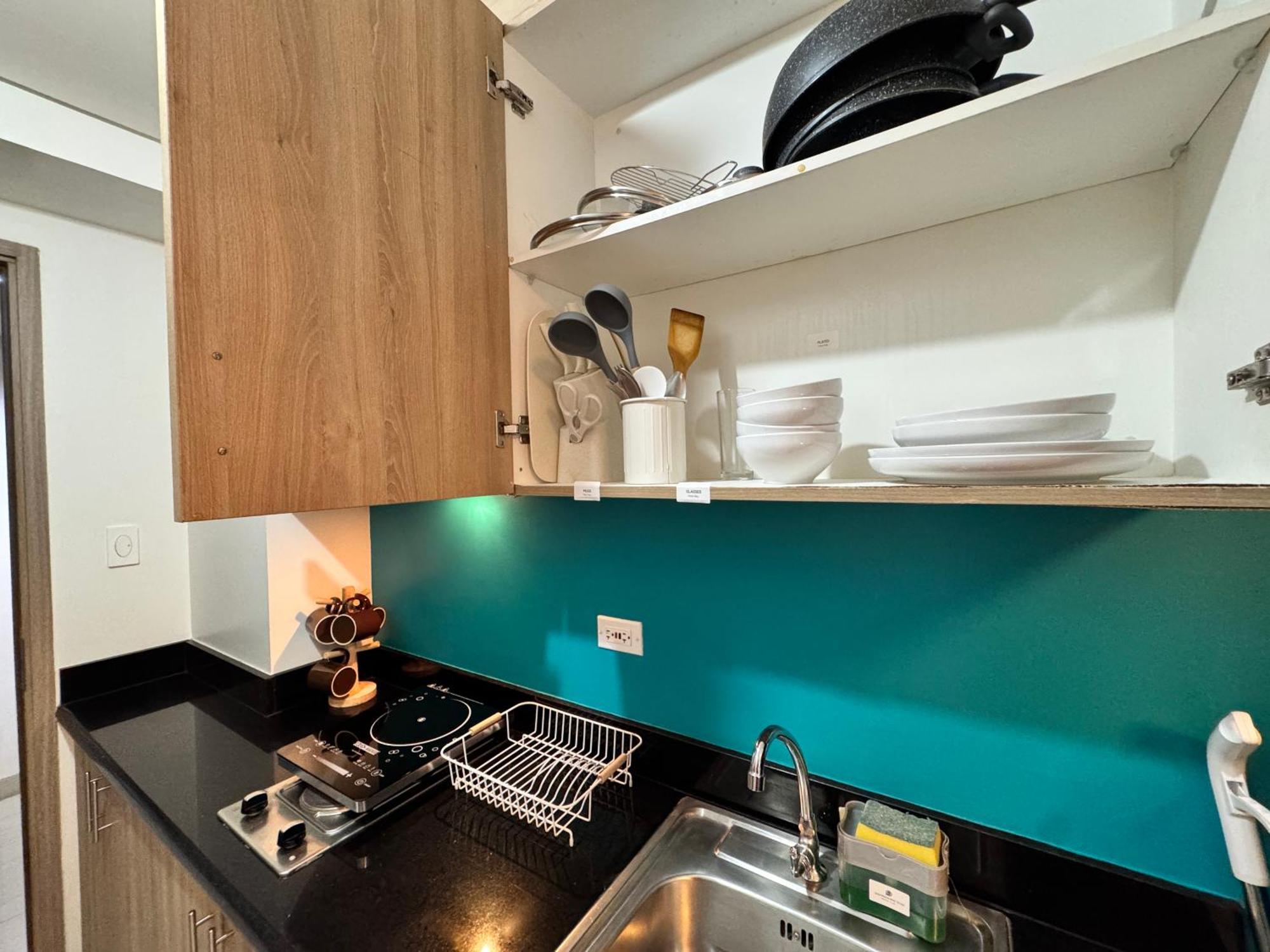 14102 Shore 2 Residences Cozy 1br With Balcony By Prime Apartment Manila