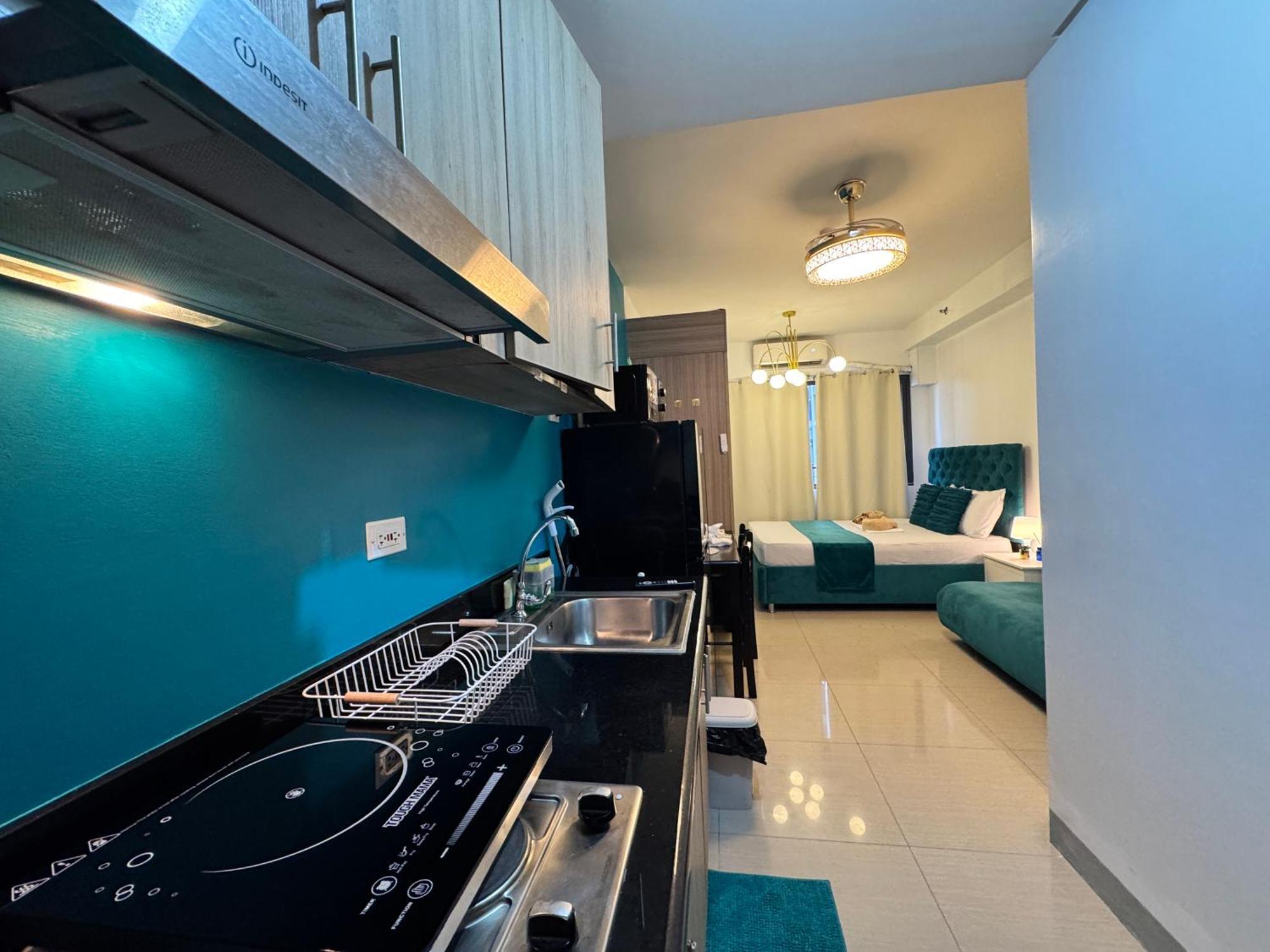 Apartment 14102 Shore 2 Residences Cozy 1br With Balcony By Prime Manila