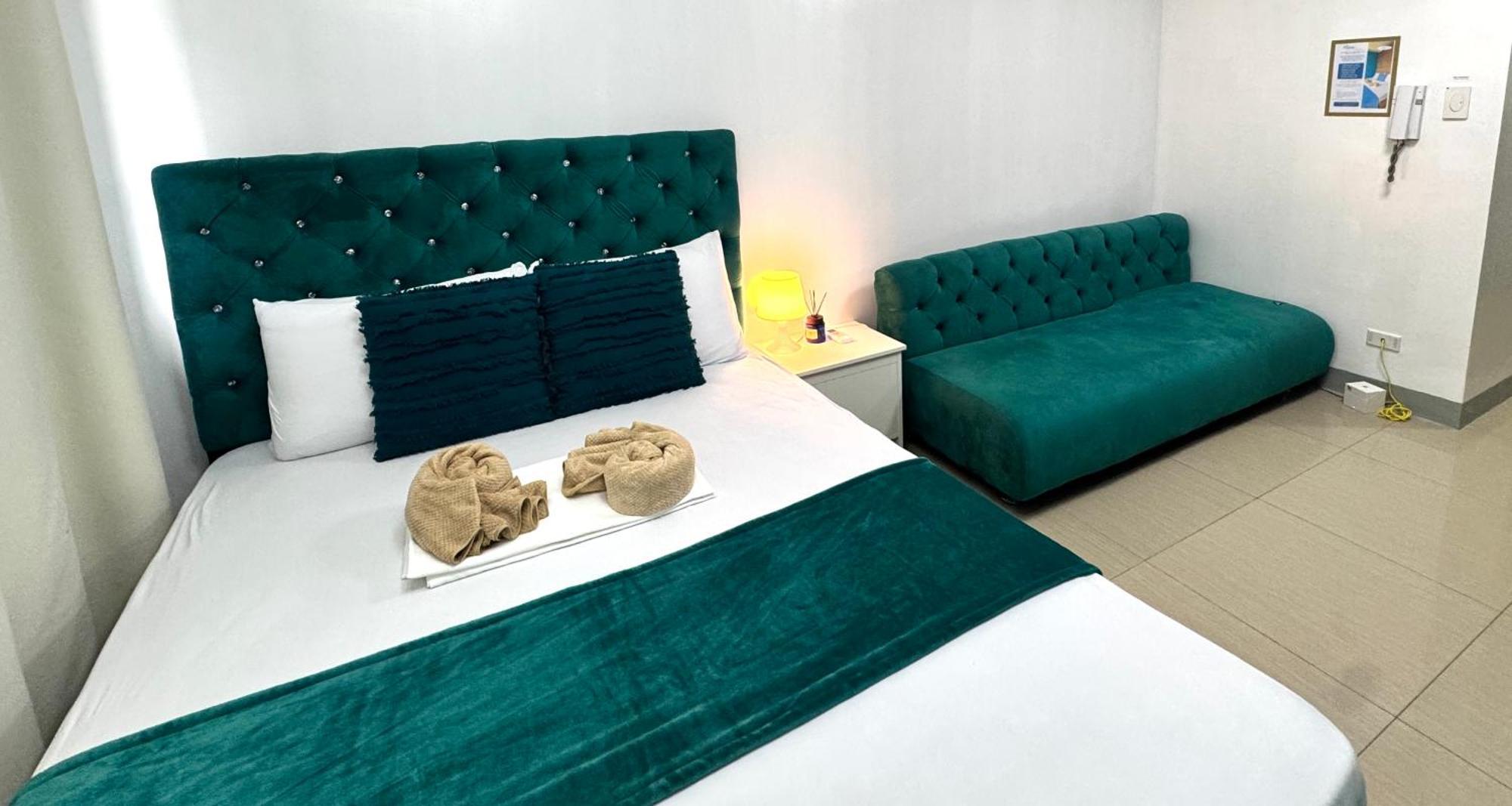 Apartment 14102 Shore 2 Residences Cozy 1br With Balcony By Prime Manila