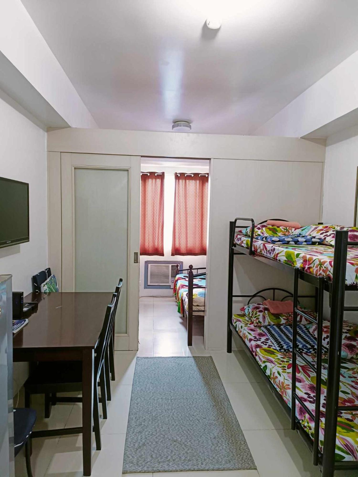 2 Bedroom Just Accross Moa And Smx By Jam Ez Apartment