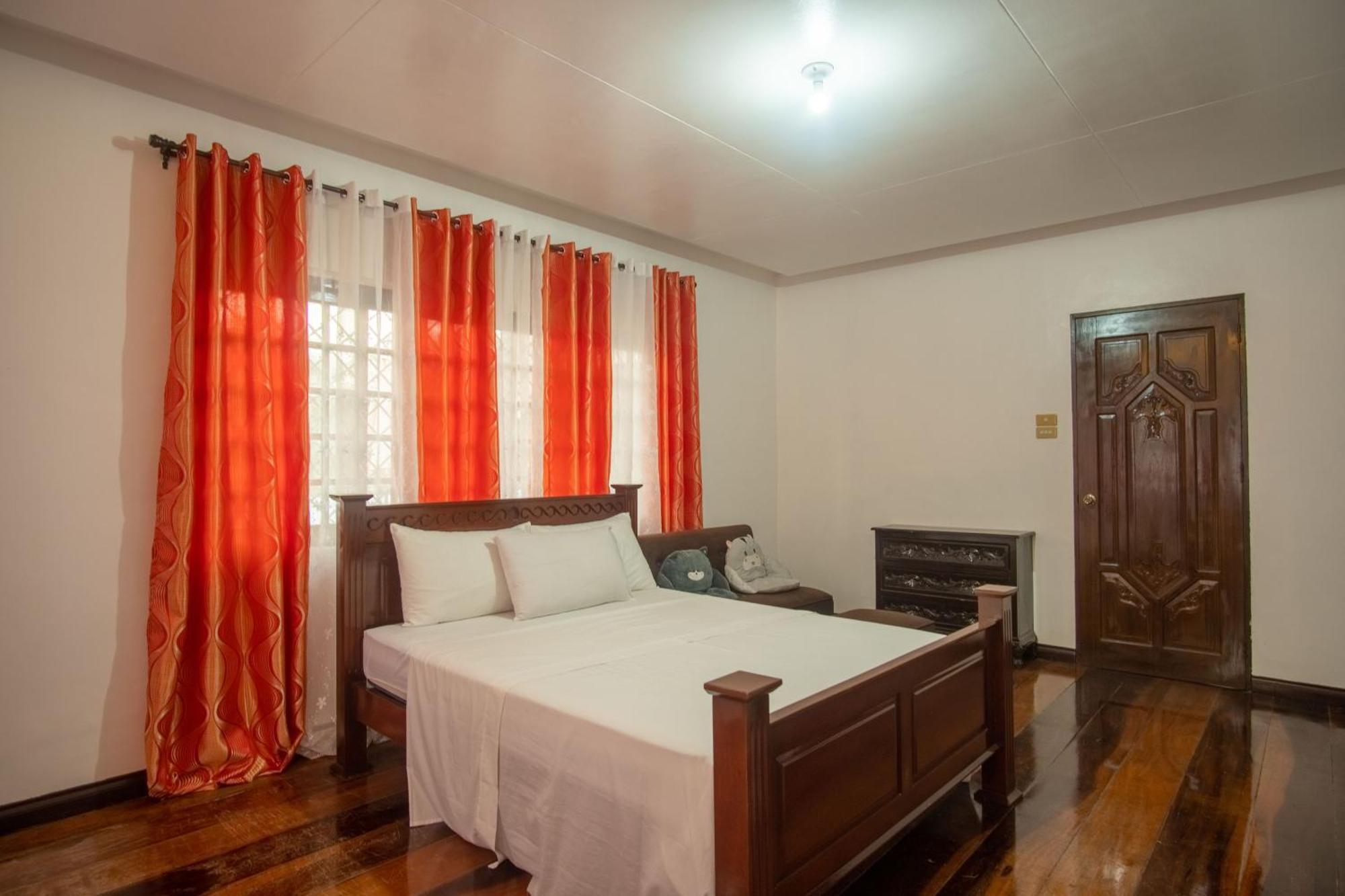 Casa Nostalgia Holiday home Manila