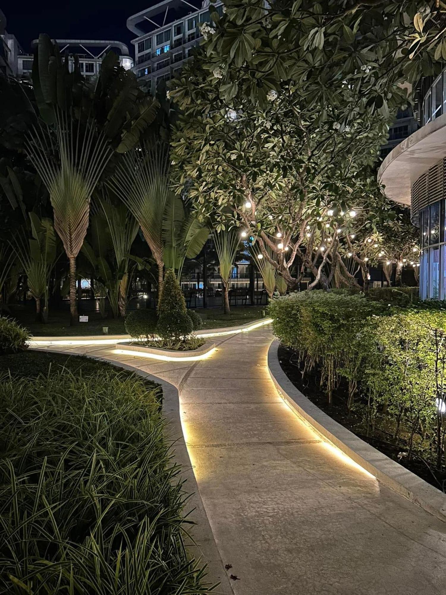 Escape Haven Azure - Rio East * Manila
