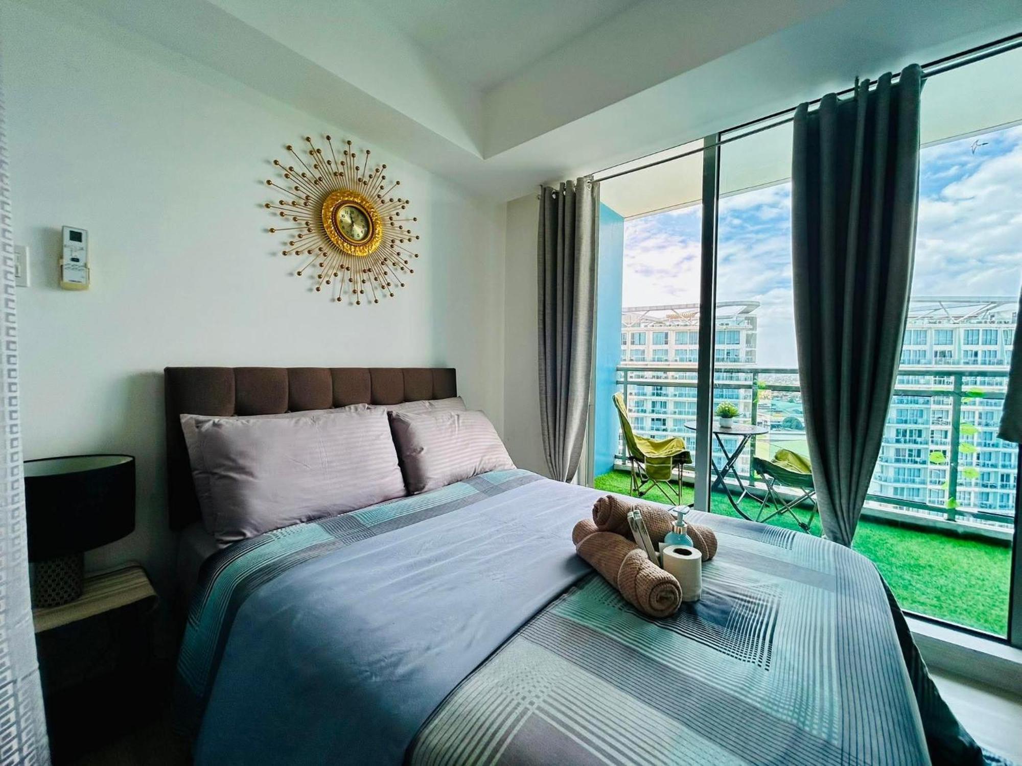 Escape Haven Azure - Rio East Apartment Manila