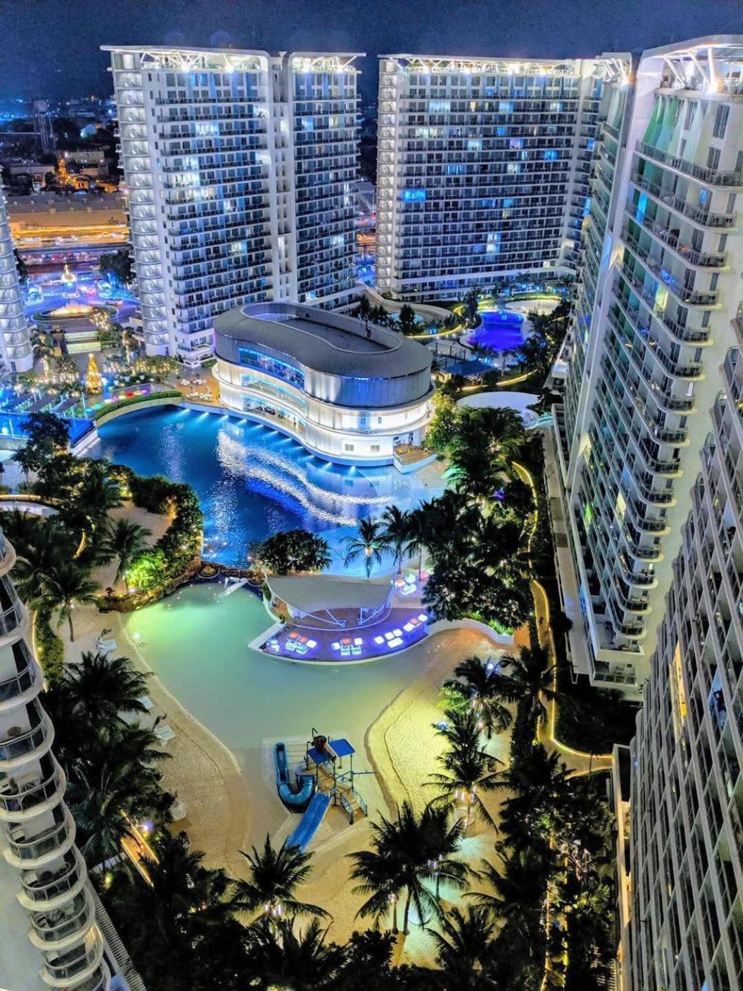 Escape Haven Azure - Rio East *