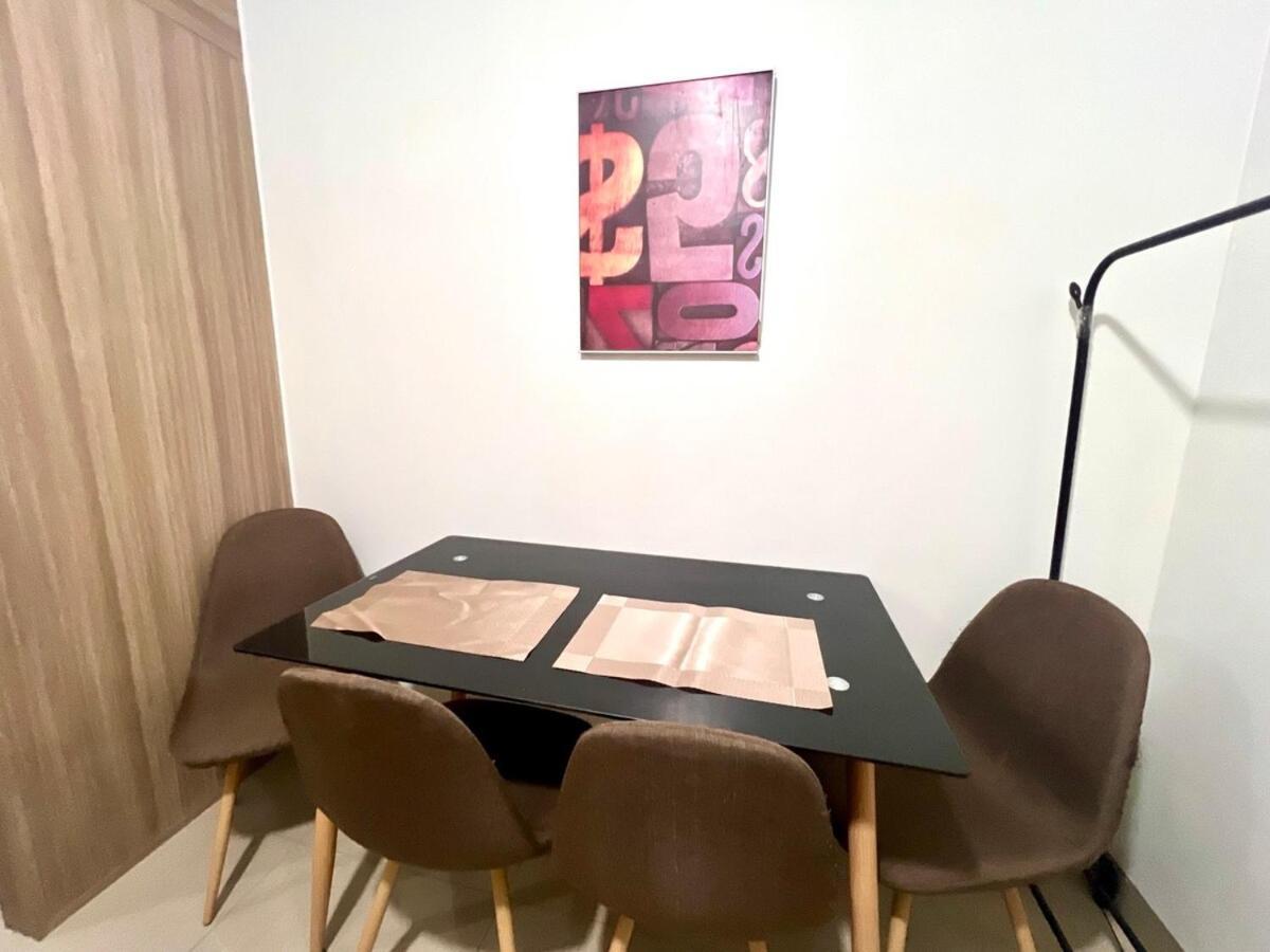 Mall Of Shore - Perfect Location Apartment Manila