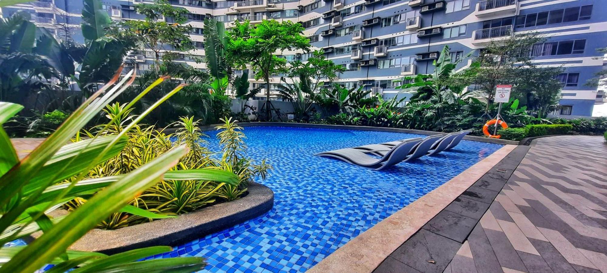 Skyline View 53f-air Residences Aparthotel Manila