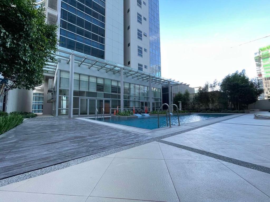 Cozy 1 Bedroom In Uptown Bgc