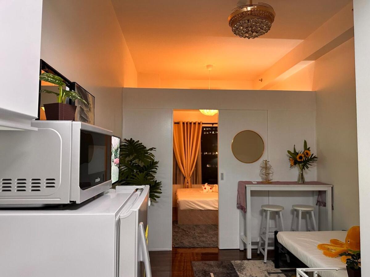 Glamorous Fully Equipped 1br Staycation In Makati Apartment