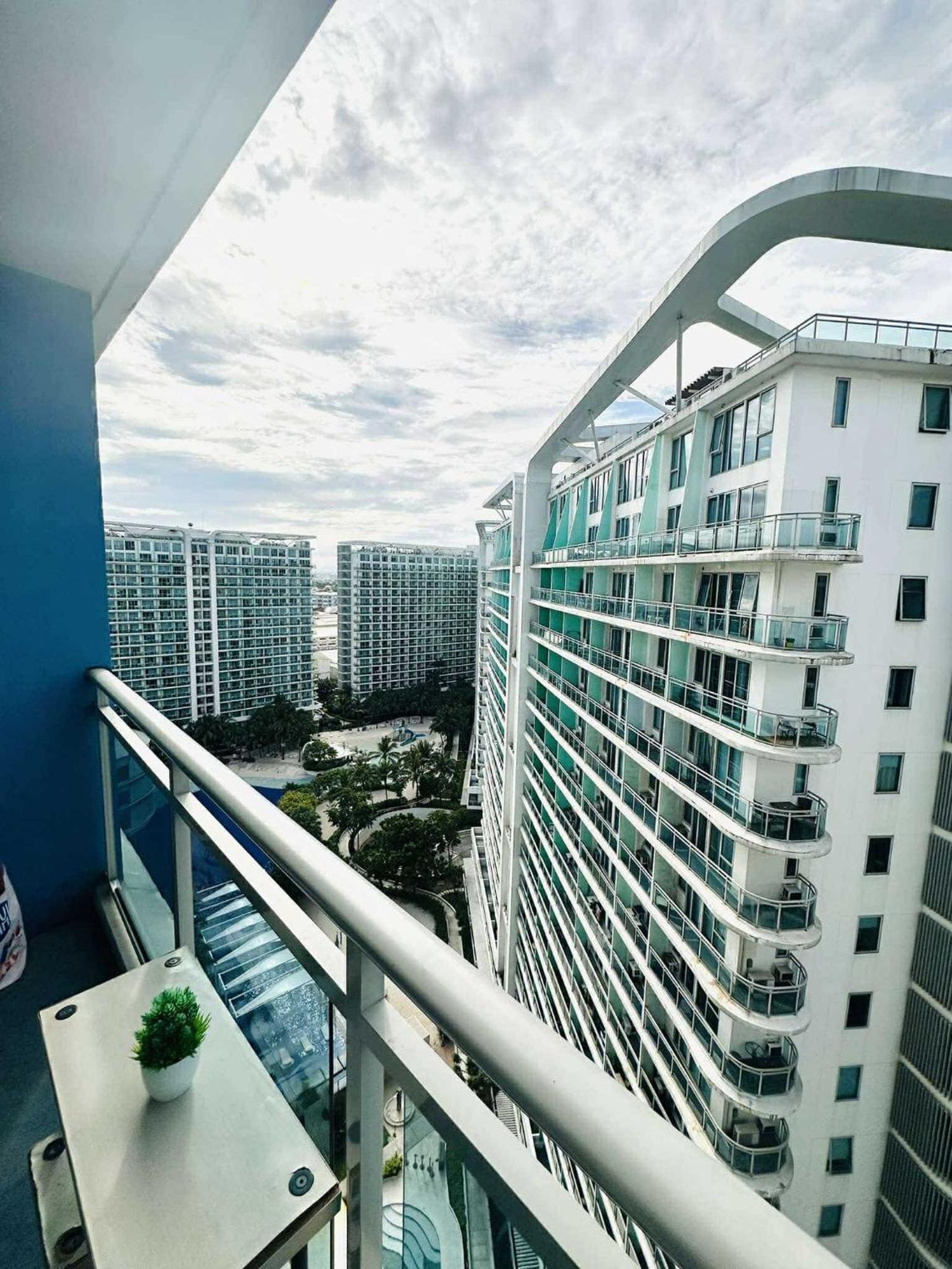 Azure Staycation By Star Manila