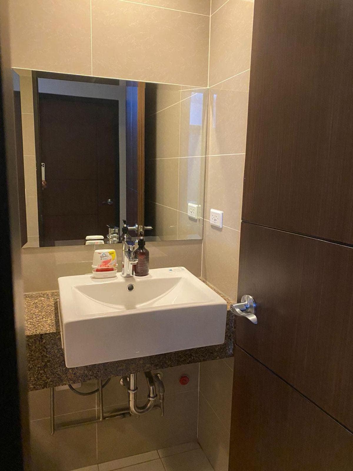 Hotel St Residences Taguig