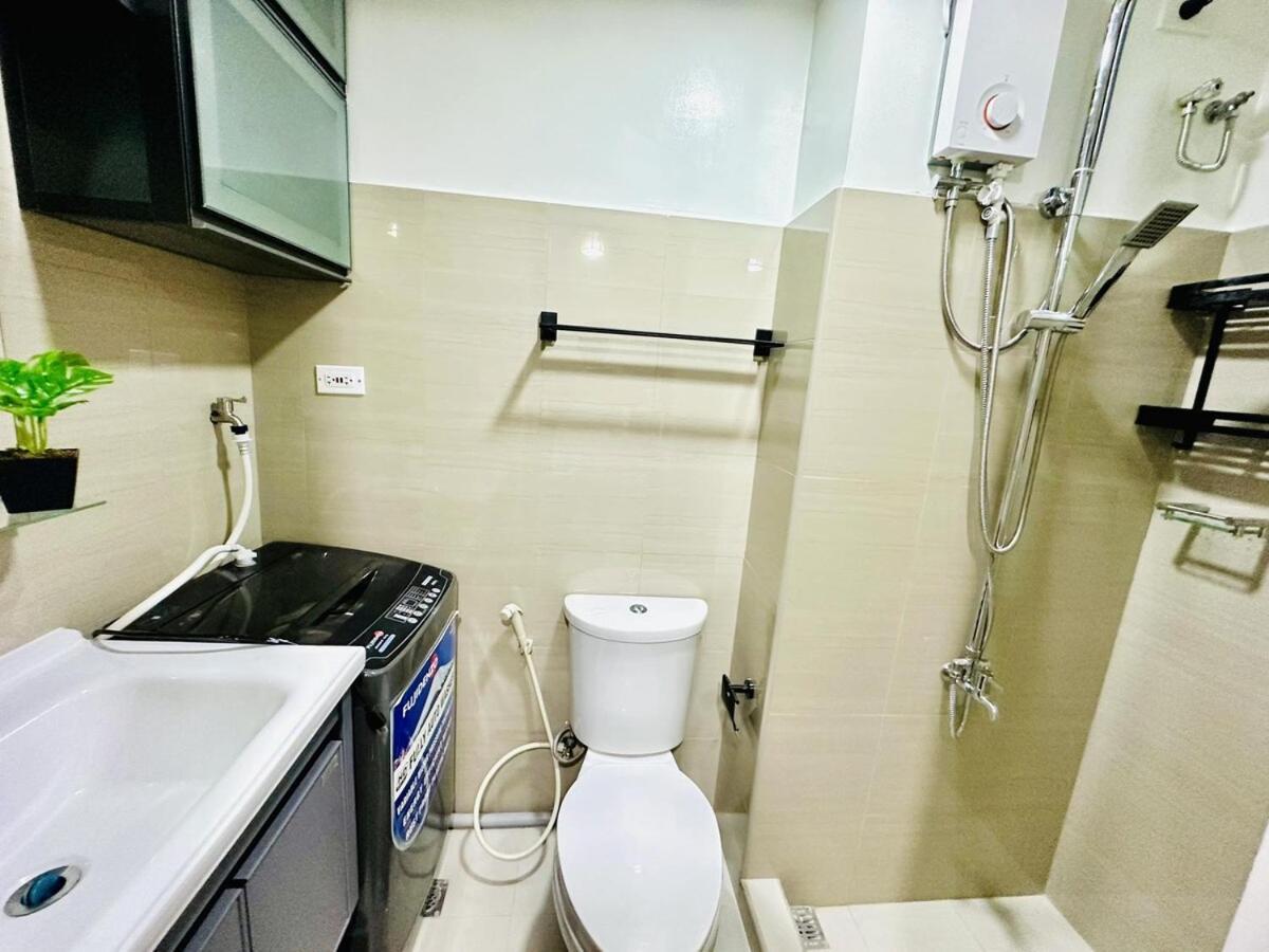 Peaceful Nest At Shore 2 Res Apartment Manila