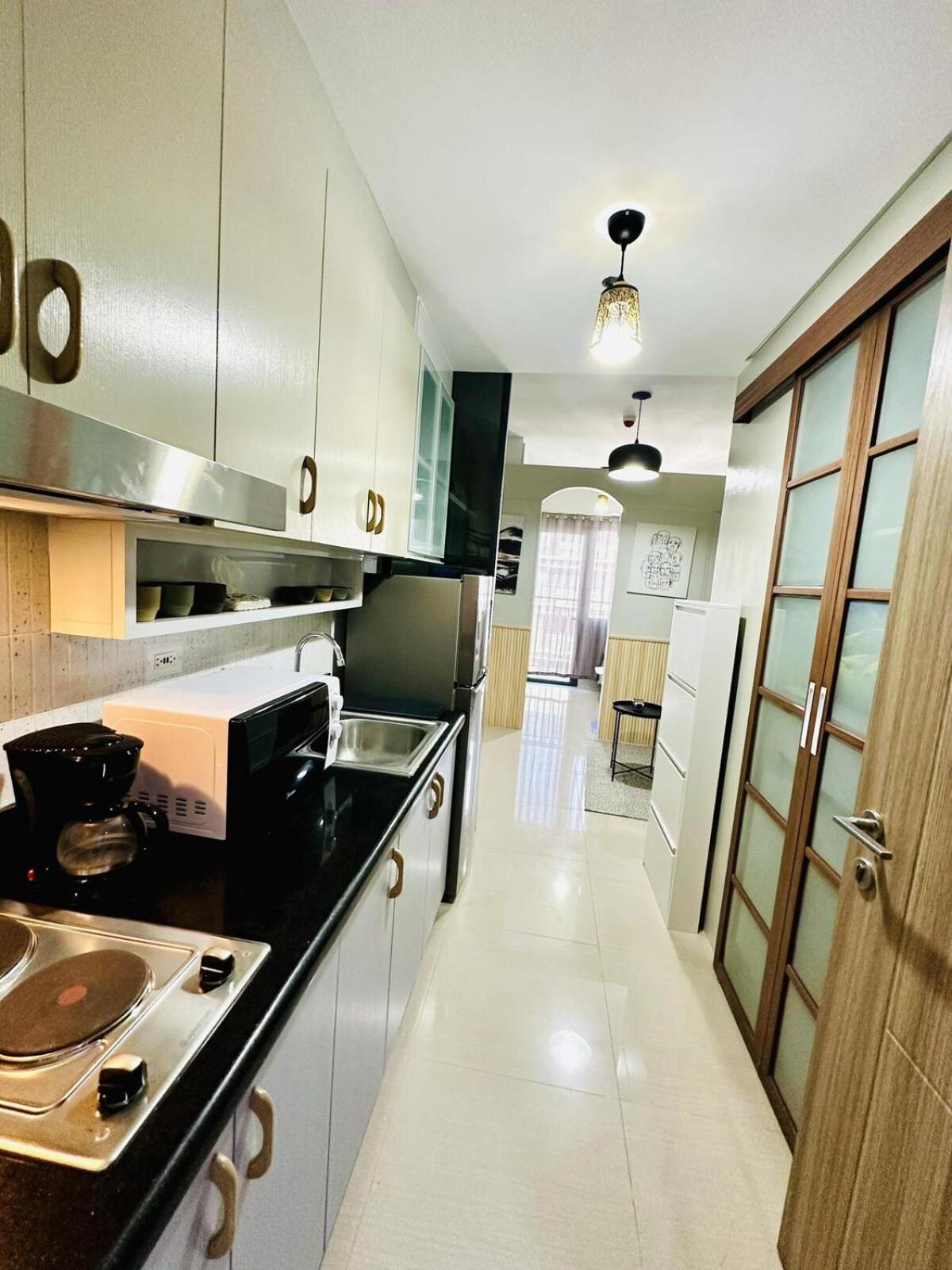 Peaceful Nest At Shore 2 Res Apartment Manila