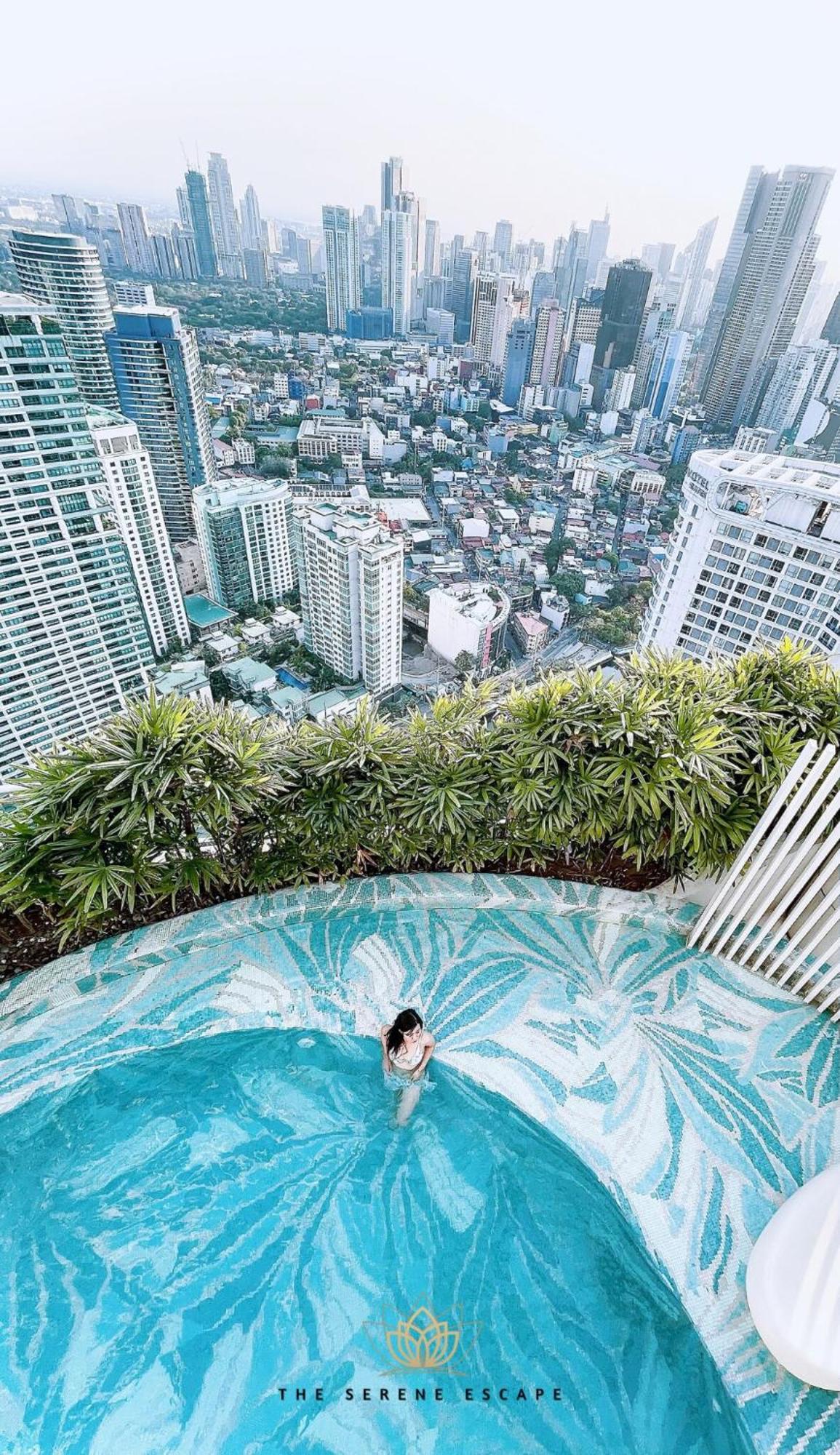 The Serene Escape Ph Rockwell Balcony View 1br Apartment