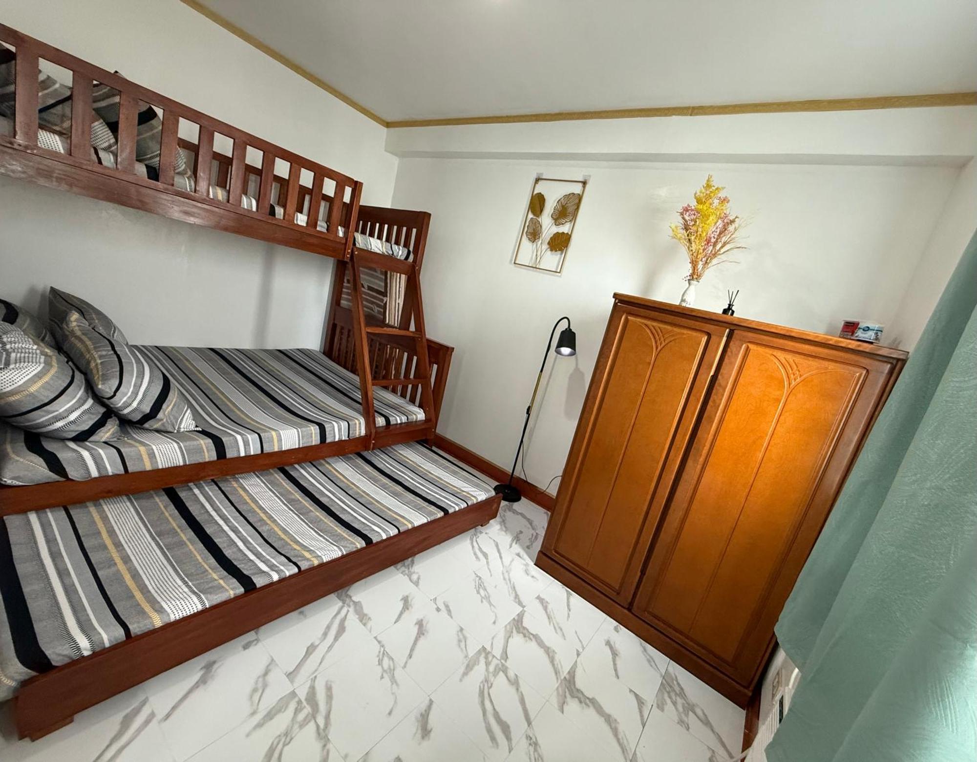 Apartment Homey Staycation With Parking Near Diliman, Katipunan, Commonwealth *