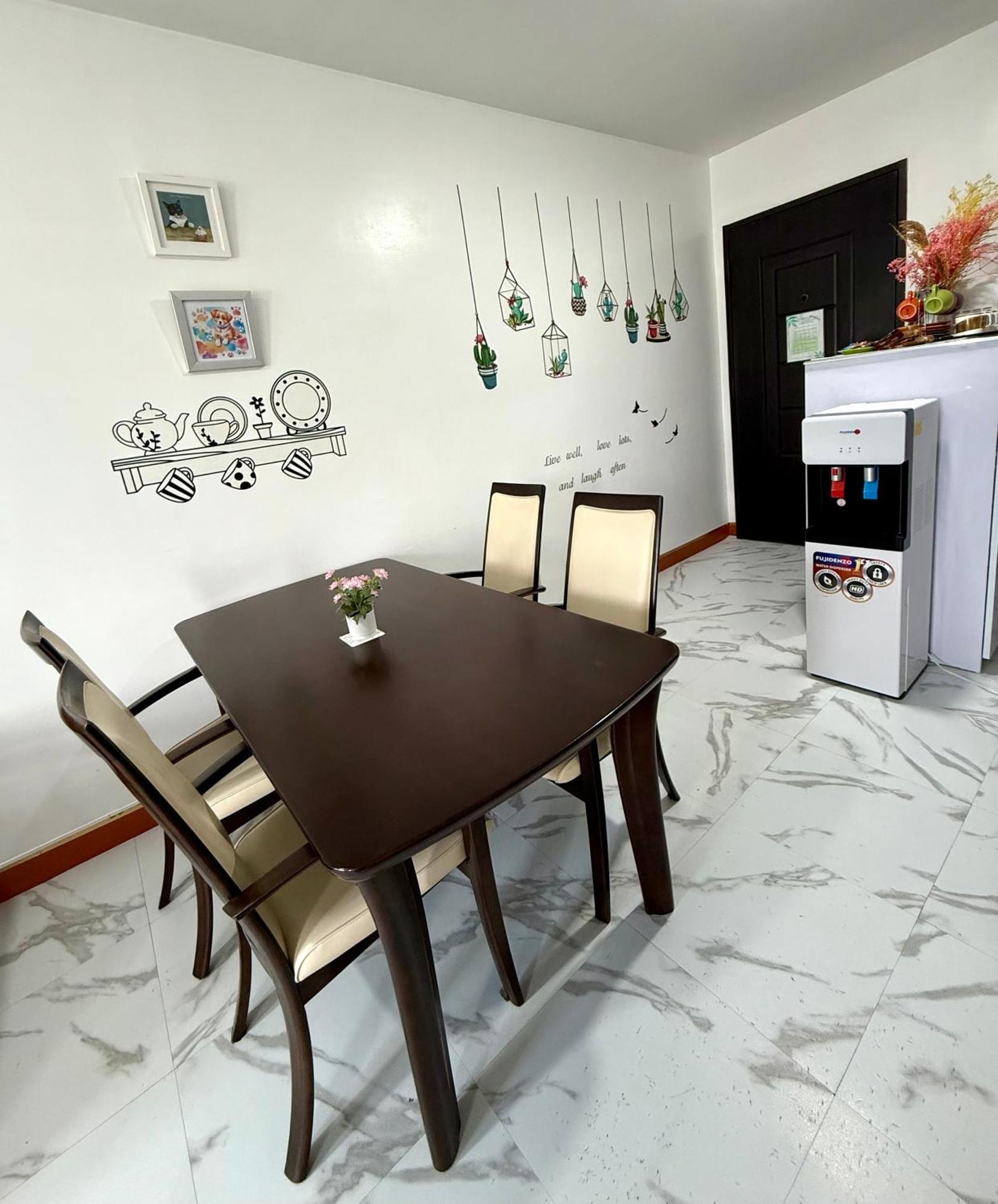Homey Staycation With Parking Near Diliman, Katipunan, Commonwealth